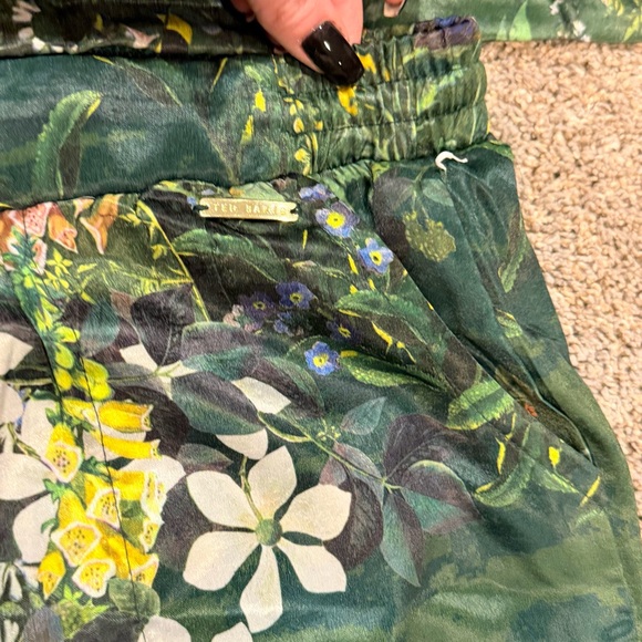 Ted Baker Green Floral Pajama Set - Picture 5 of 11